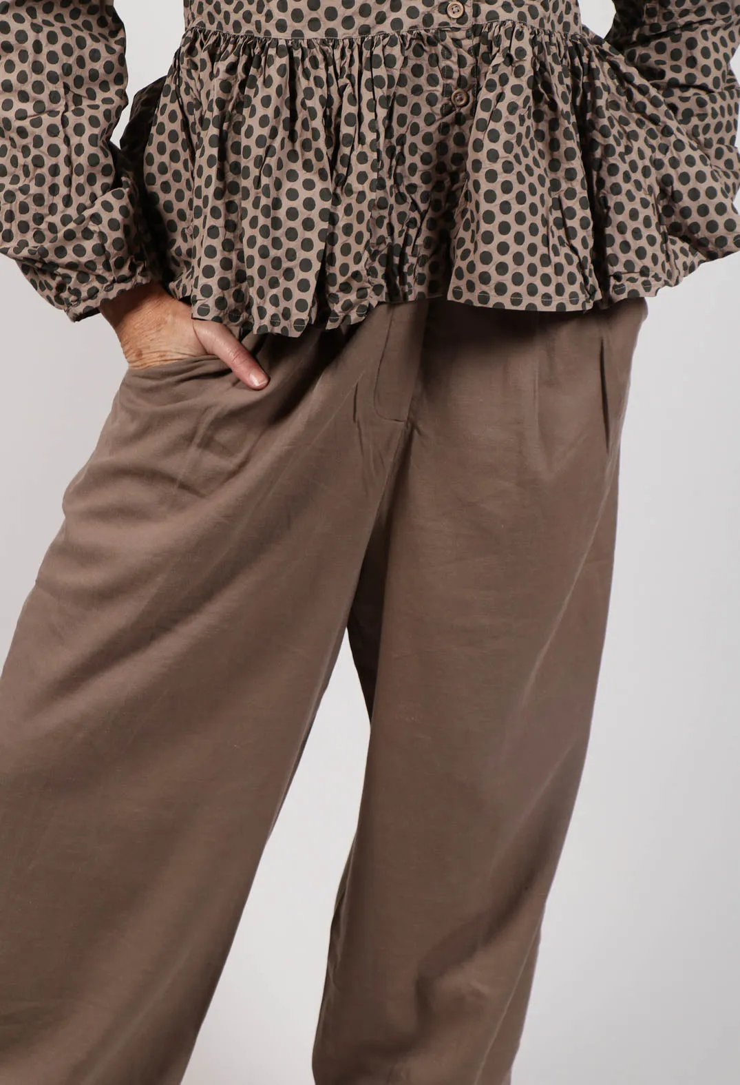 Botvi Twill Trousers in Walnut