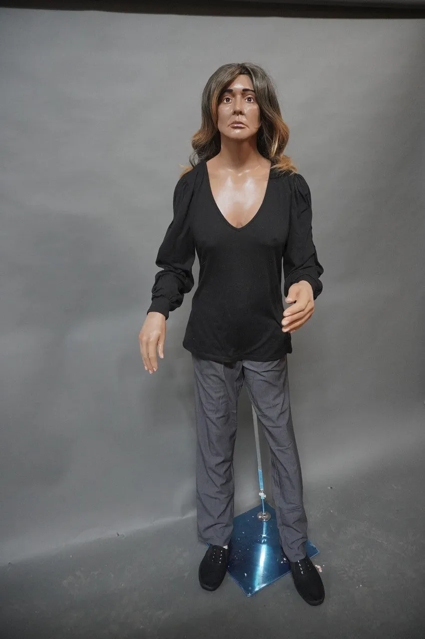 Dura Lucy Figure